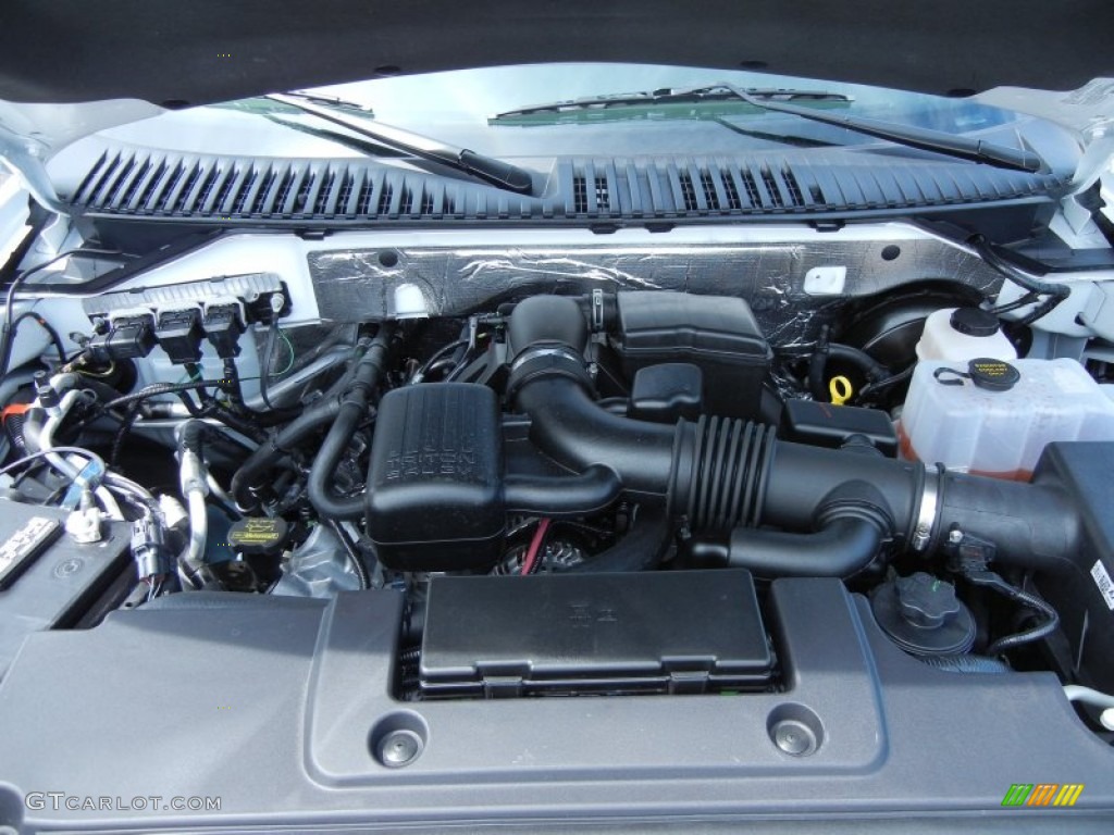 2013 Ford Expedition EL King Ranch Engine Photos