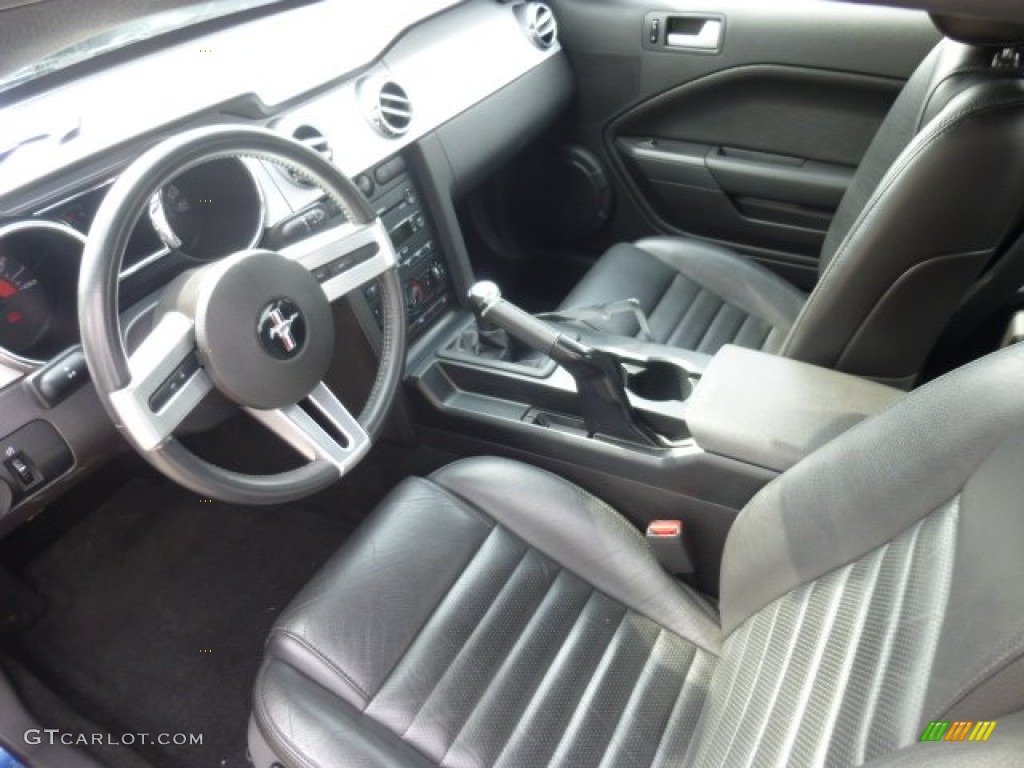 Dark Charcoal Interior 2007 Ford Mustang GT Premium Coupe Photo #78657426