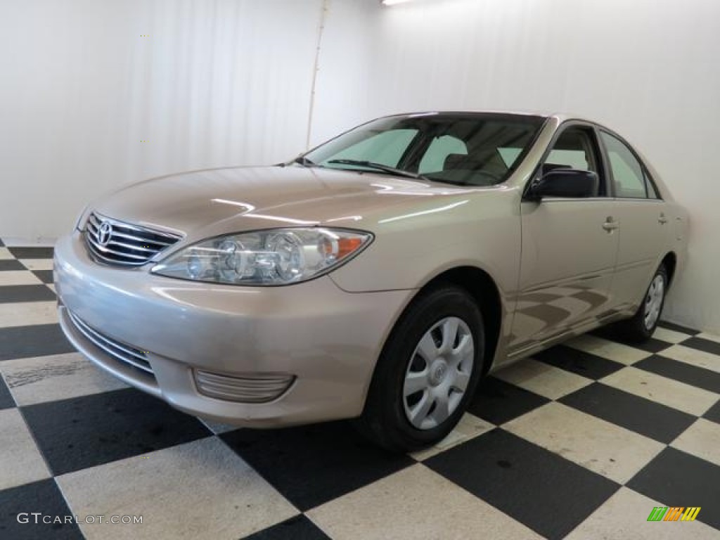 Desert Sand Mica 2006 Toyota Camry LE Exterior Photo #78657799