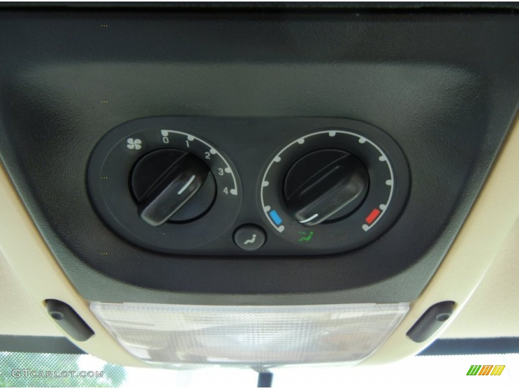 2007 Ford Explorer Eddie Bauer Controls Photo #78660635