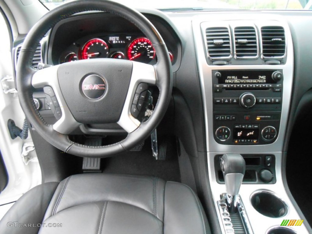 2009 GMC Acadia SLT Dashboard Photos