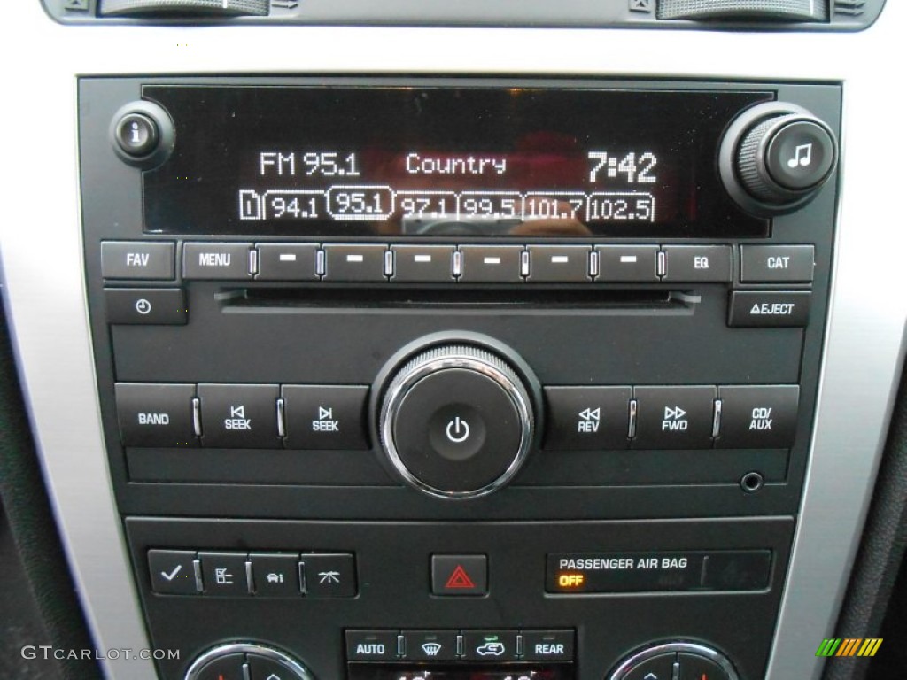 2009 GMC Acadia SLT Audio System Photos