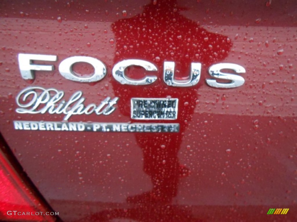 2007 Focus ZX4 S Sedan - Dark Toreador Red Metallic / Charcoal/Light Flint photo #22