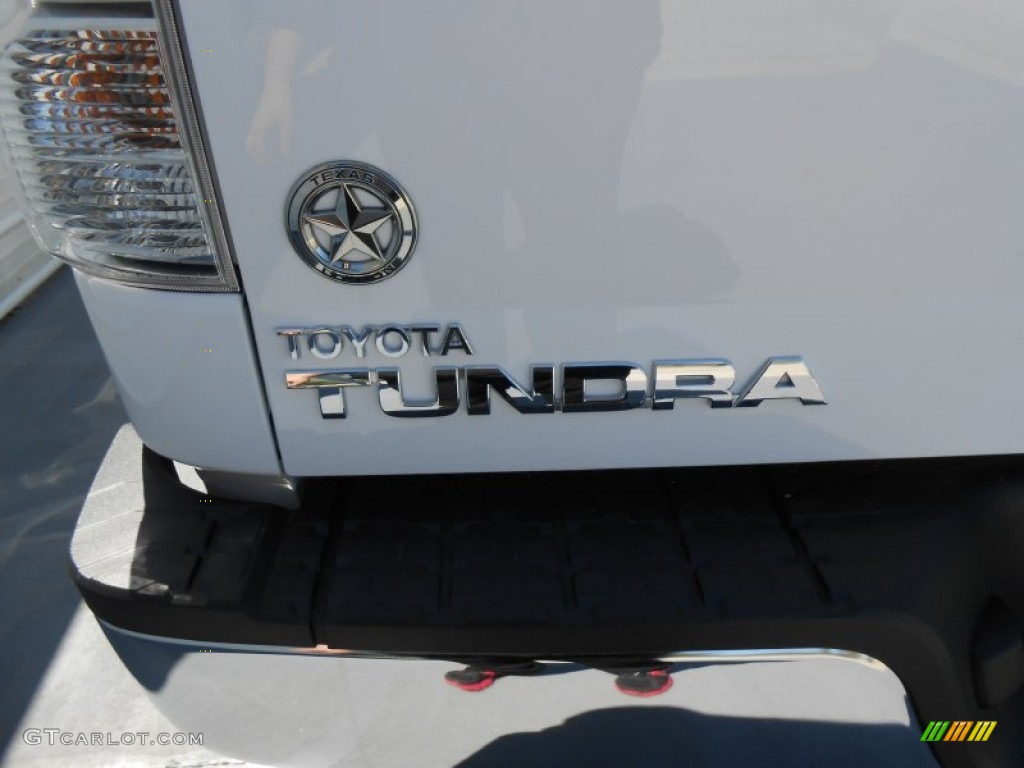 2013 Tundra Texas Edition CrewMax - Super White / Graphite photo #17
