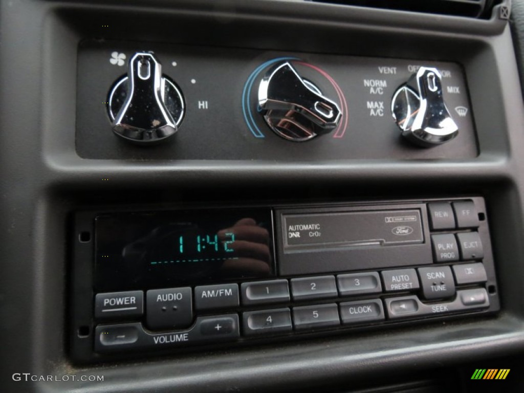 1999 Ford Mustang SVT Cobra Convertible Controls Photo #78665740