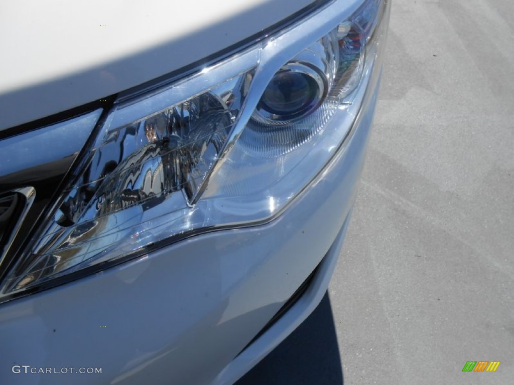 2013 Camry LE - Super White / Ash photo #9