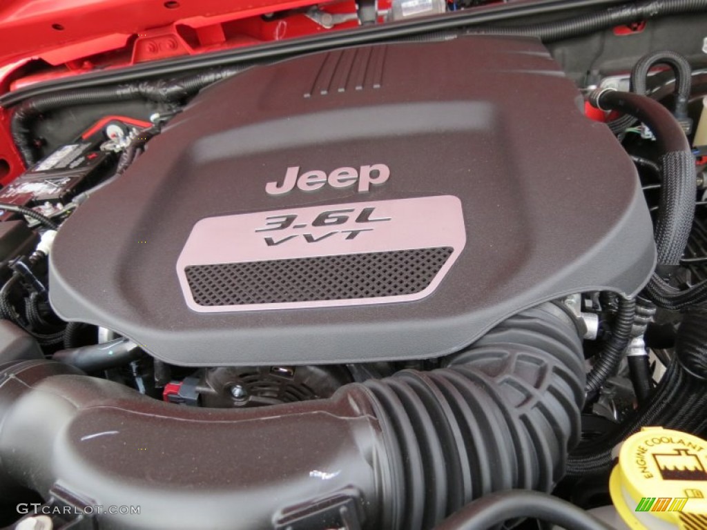 2013 Jeep Wrangler Unlimited Sport 4x4 3.6 Liter DOHC 24-Valve VVT Pentastar V6 Engine Photo #78670246