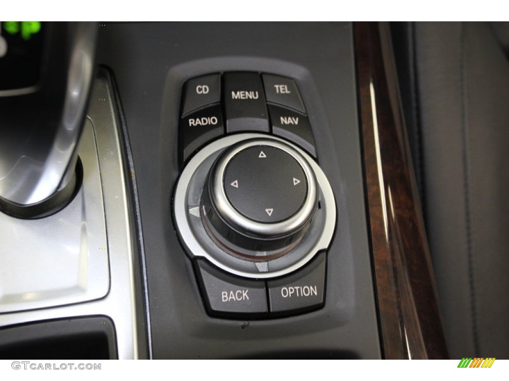 2011 BMW X5 xDrive 50i Controls Photo #78673720