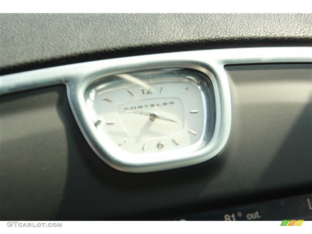 2012 300 Limited - Bright Silver Metallic / Black photo #21