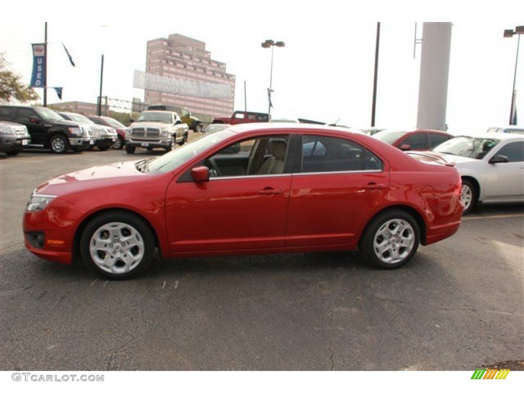 2010 Fusion SE - Red Candy Metallic / Camel photo #5
