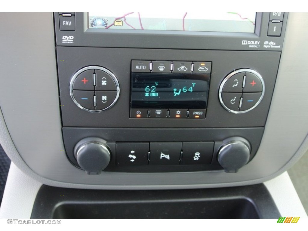 2013 Chevrolet Avalanche LT 4x4 Black Diamond Edition Controls Photo #78679980