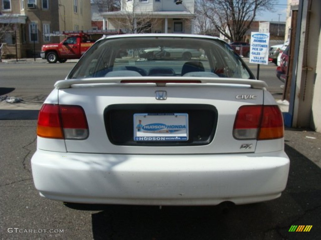 1997 Civic DX Sedan - Frost White / Gray photo #5