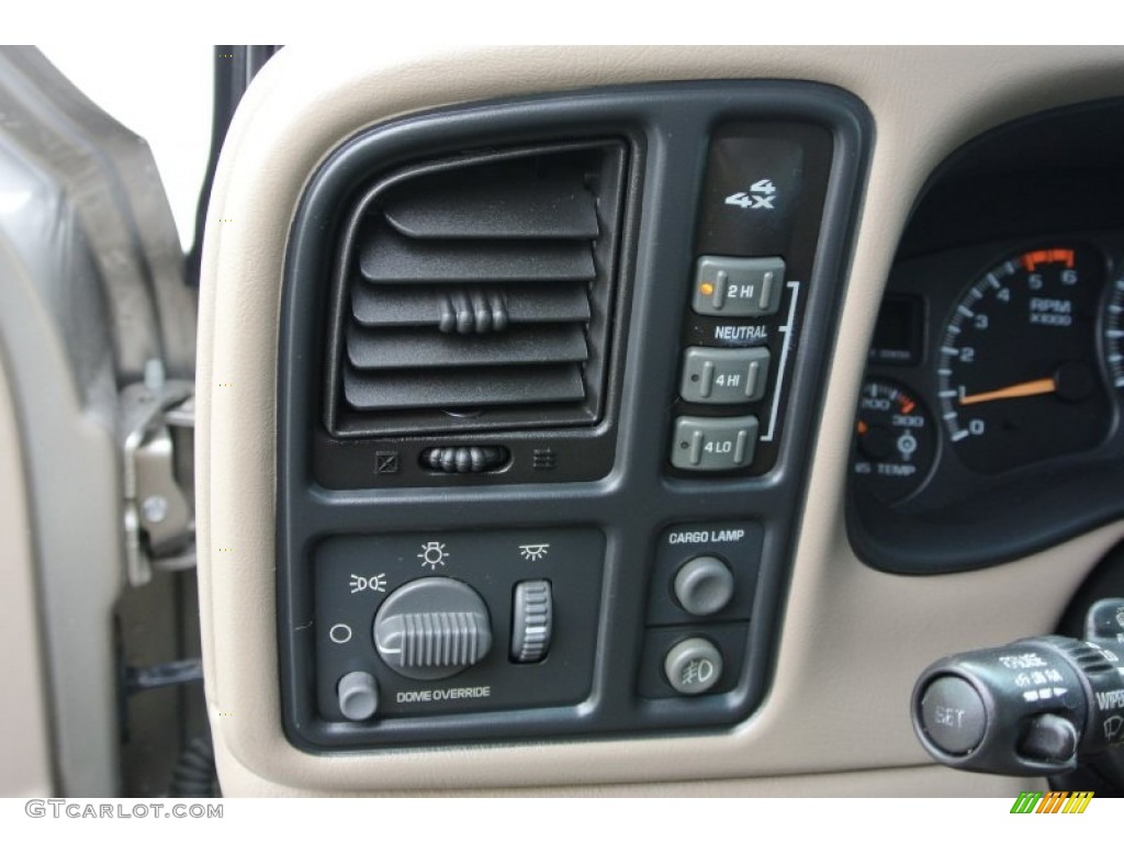 2002 Chevrolet Silverado 2500 LT Extended Cab 4x4 Controls Photo #78685474