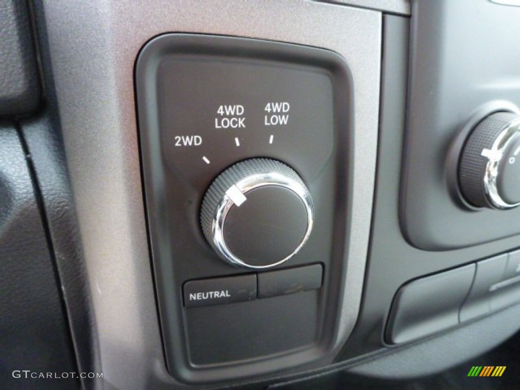 2013 Ram 1500 Express Crew Cab 4x4 Controls Photo #78685563