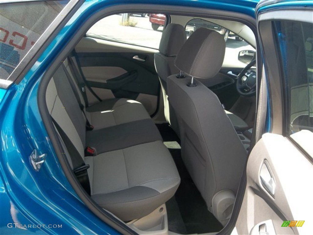 2013 Focus SE Hatchback - Blue Candy / Medium Light Stone photo #13