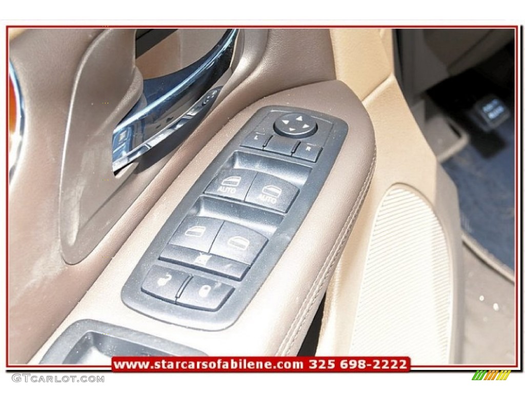 2013 Town & Country Touring - Crystal Blue Pearl / Dark Frost Beige/Medium Frost Beige photo #13