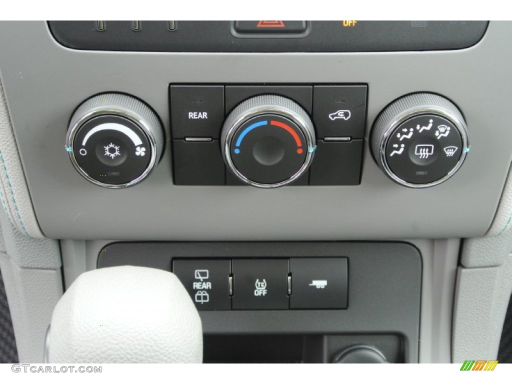 2013 Chevrolet Traverse LS Controls Photo #78689117