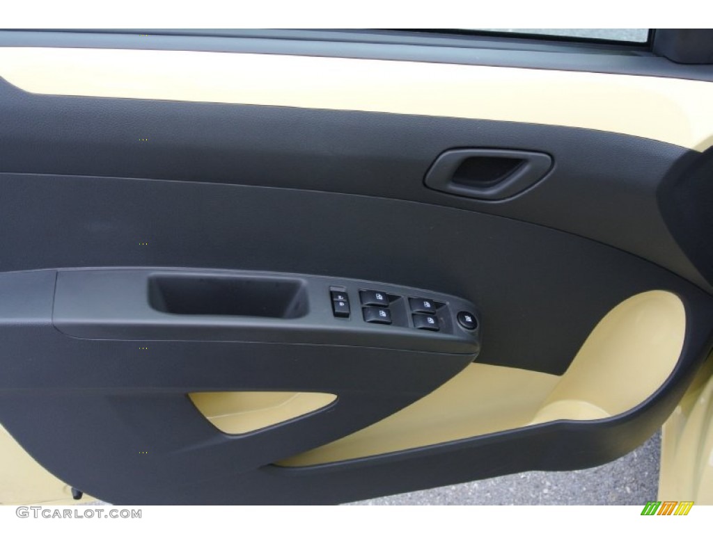 2013 Chevrolet Spark LT Yellow/Yellow Door Panel Photo #78690019