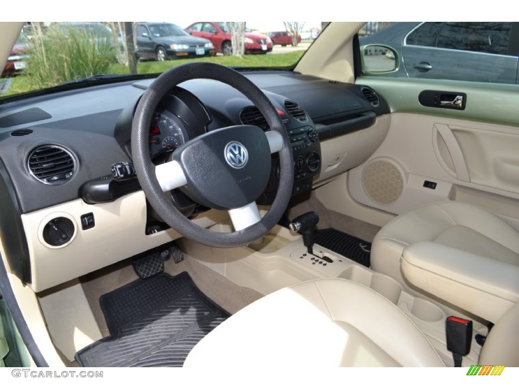 Cream Interior 2007 Volkswagen New Beetle 2.5 Convertible Photo #78690067