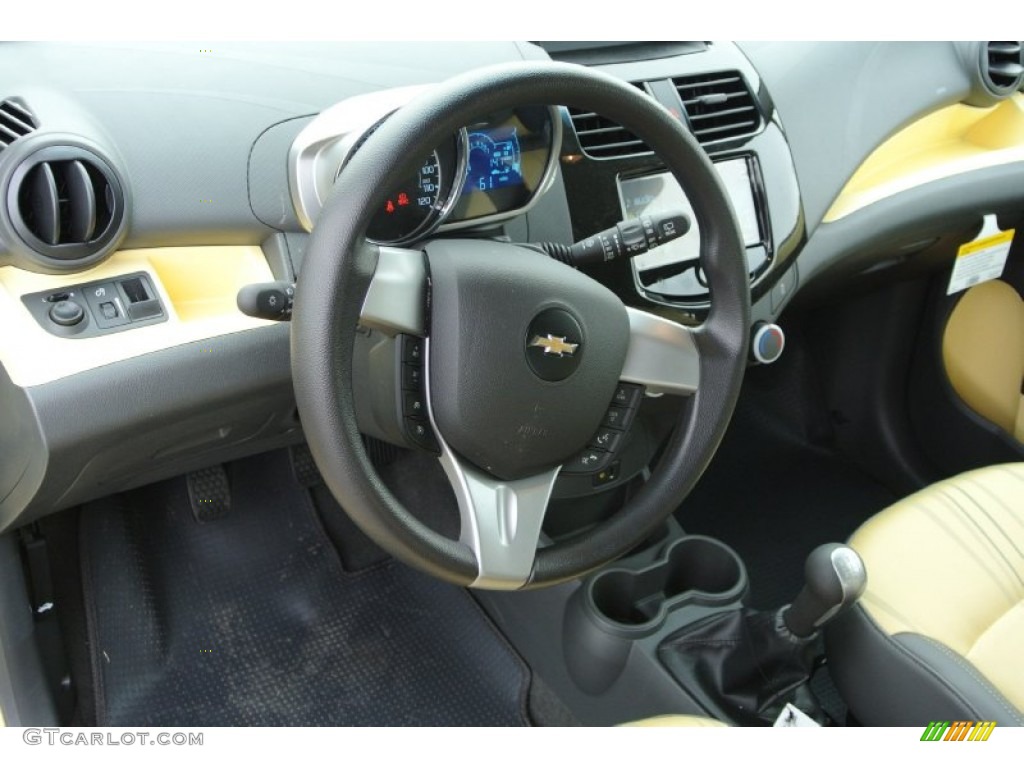 2013 Chevrolet Spark LT Yellow/Yellow Steering Wheel Photo #78690232