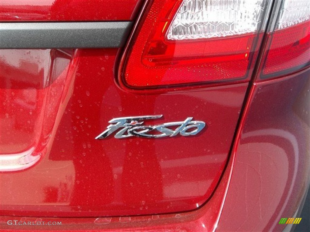 2013 Fiesta SE Sedan - Ruby Red / Charcoal Black photo #6