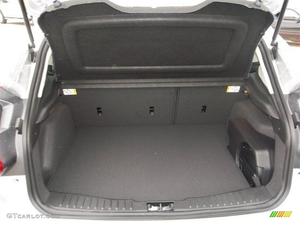 2013 Ford Focus Titanium Hatchback Trunk Photo #78691207