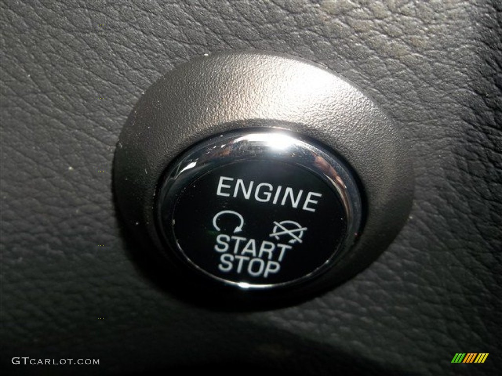 2013 Ford Focus Titanium Hatchback Controls Photo #78691372