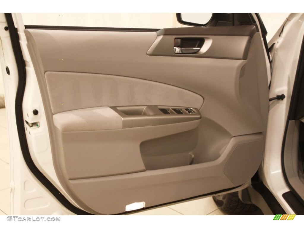 2009 Subaru Forester 2.5 X Limited Door Panel Photos