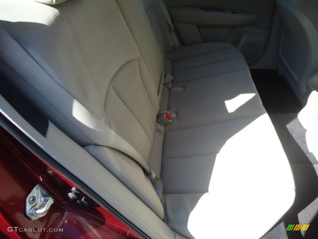 2011 Outback 2.5i Wagon - Ruby Red Pearl / Warm Ivory photo #16