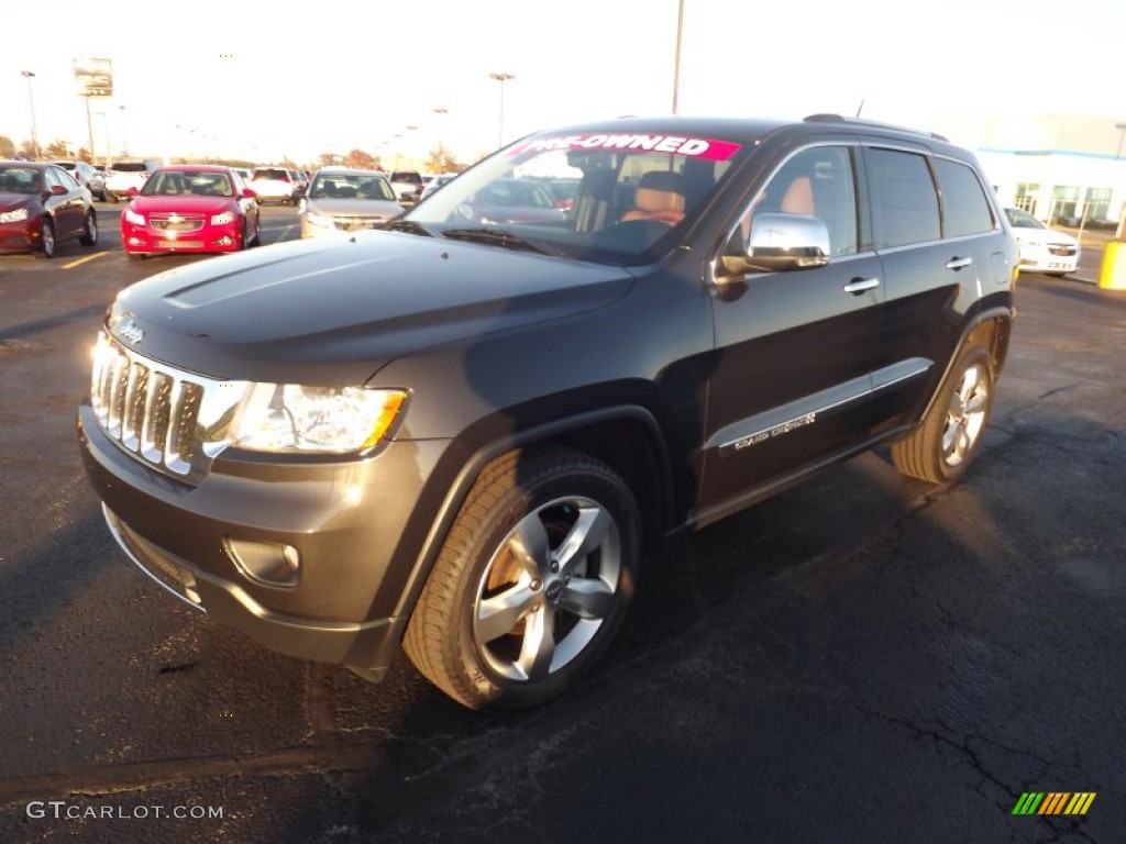 2011 Grand Cherokee Overland - Brilliant Black Crystal Pearl / New Saddle/Black photo #1