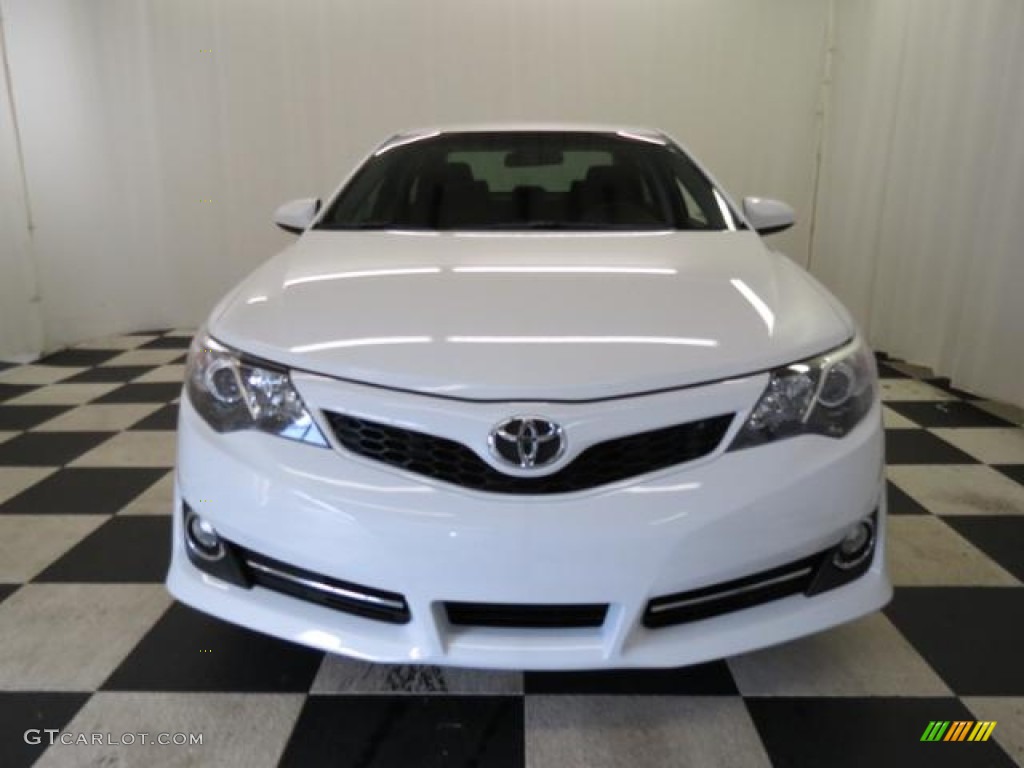 2013 Camry SE - Super White / Black photo #2
