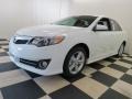 Super White - Camry SE Photo No. 3