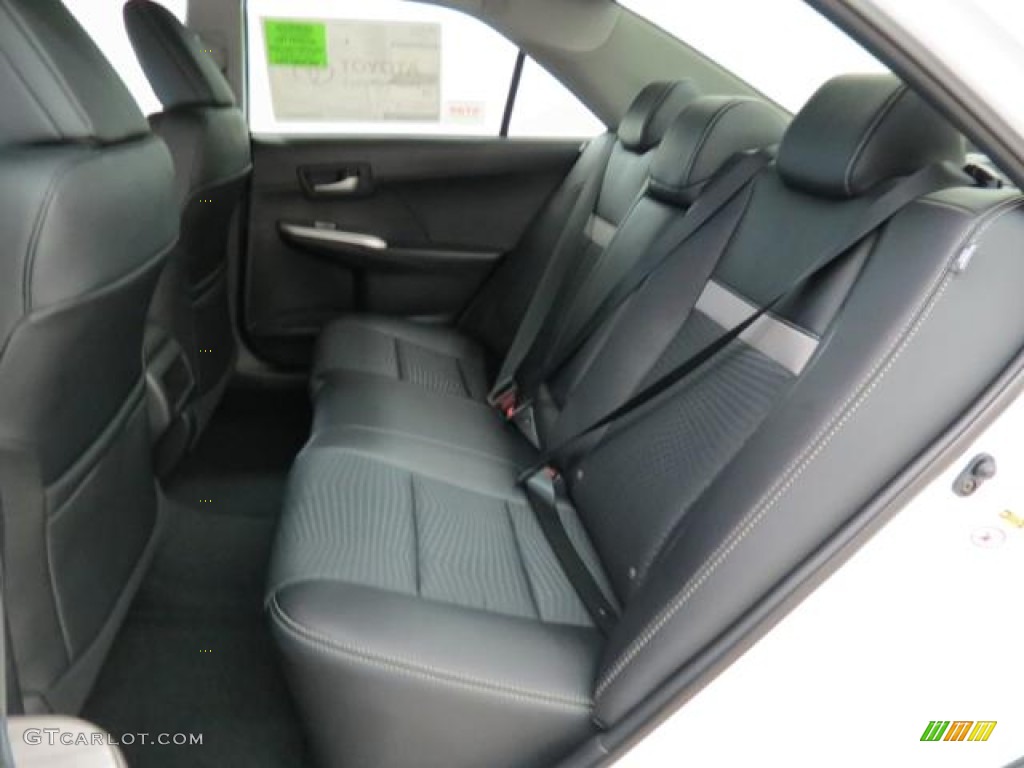 2013 Camry SE - Super White / Black photo #6