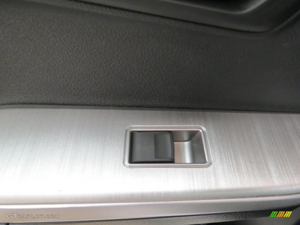 2013 Camry SE - Super White / Black photo #7