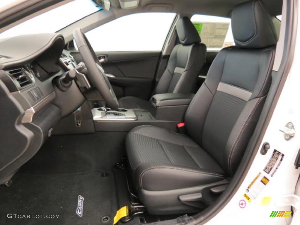 2013 Camry SE - Super White / Black photo #8