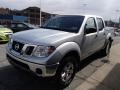 Radiant Silver - Frontier SE Crew Cab 4x4 Photo No. 4