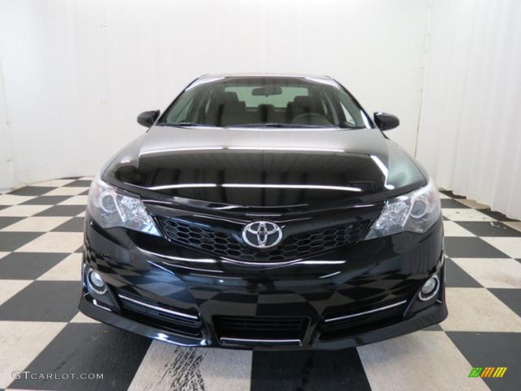 2013 Camry SE - Attitude Black Metallic / Black photo #2