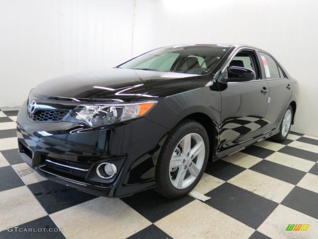 2013 Camry SE - Attitude Black Metallic / Black photo #3
