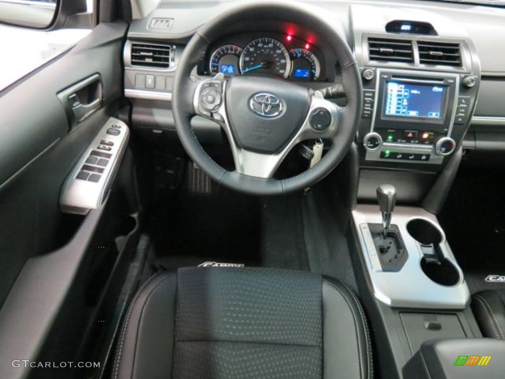 2013 Camry SE - Attitude Black Metallic / Black photo #5
