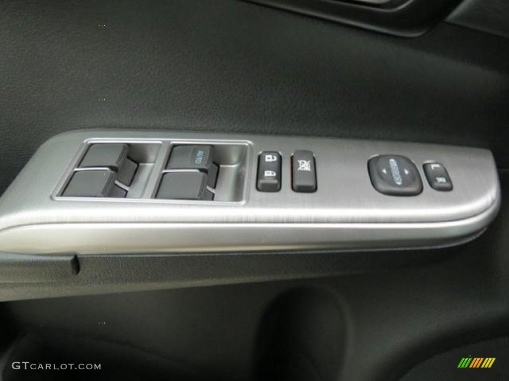 2013 Camry SE - Attitude Black Metallic / Black photo #10