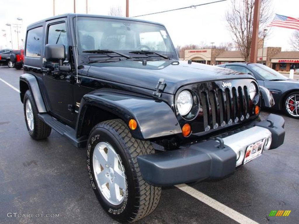 2011 Wrangler Sahara 4x4 - Black / Black/Dark Saddle photo #2