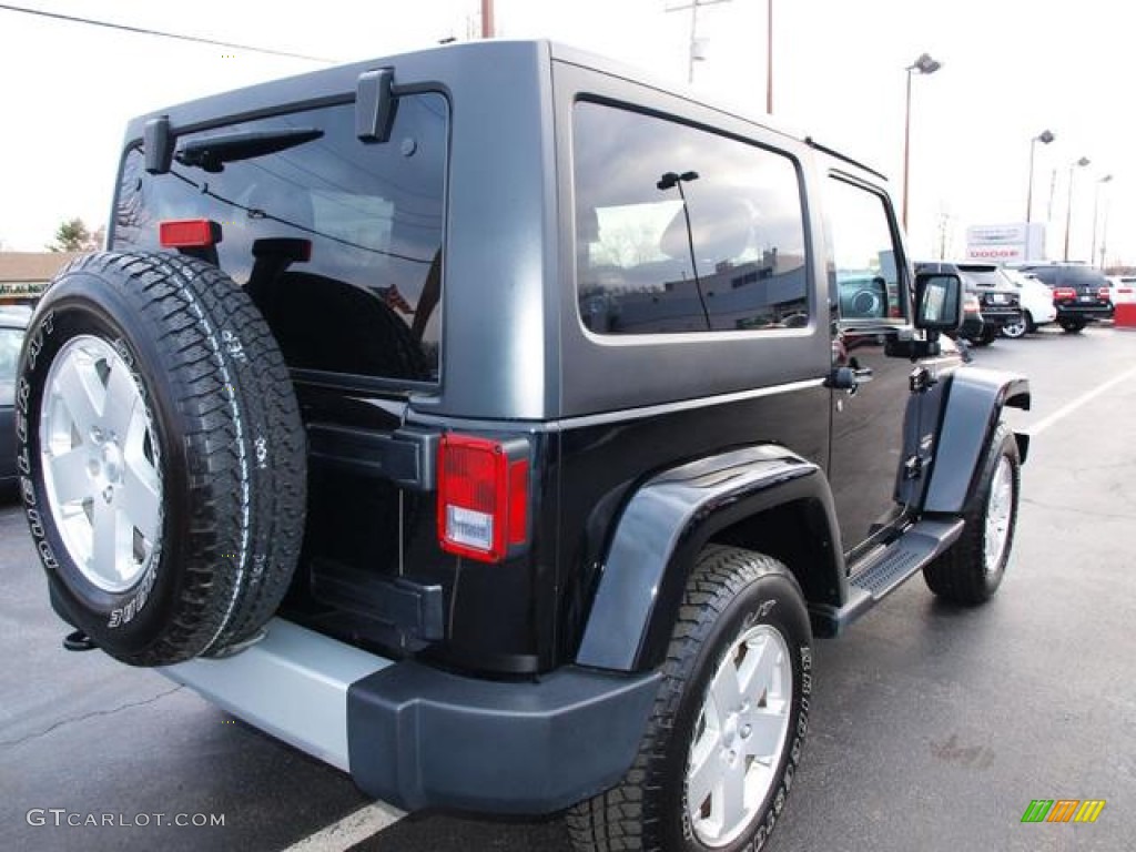 2011 Wrangler Sahara 4x4 - Black / Black/Dark Saddle photo #3
