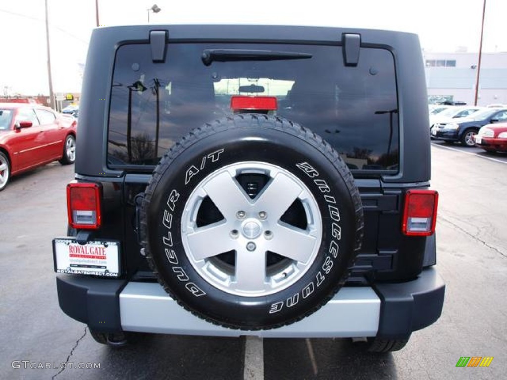 2011 Wrangler Sahara 4x4 - Black / Black/Dark Saddle photo #6