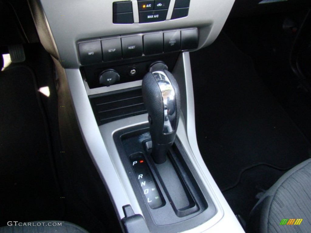 2009 Ford Focus SE Sedan 4 Speed Automatic Transmission Photo #78702891