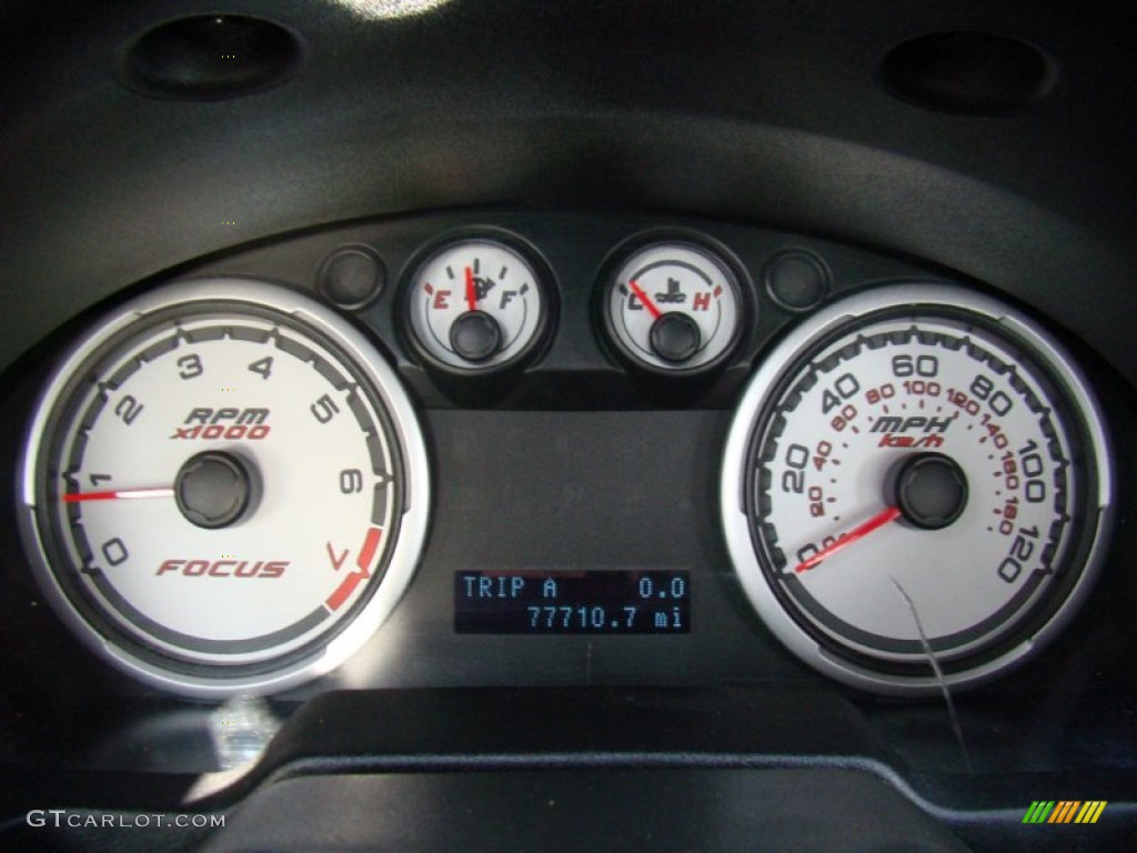2009 Ford Focus SE Sedan Gauges Photos