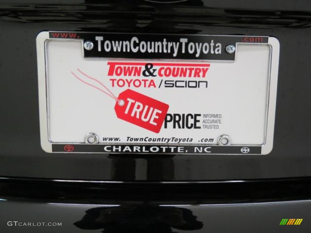 2013 Camry SE - Attitude Black Metallic / Black photo #21