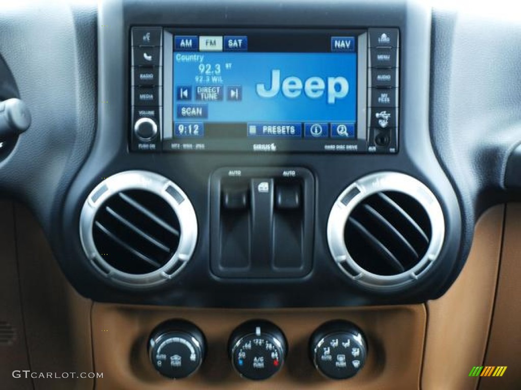 2011 Wrangler Sahara 4x4 - Black / Black/Dark Saddle photo #12