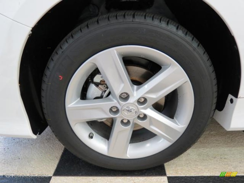 2013 Camry SE - Super White / Black photo #4