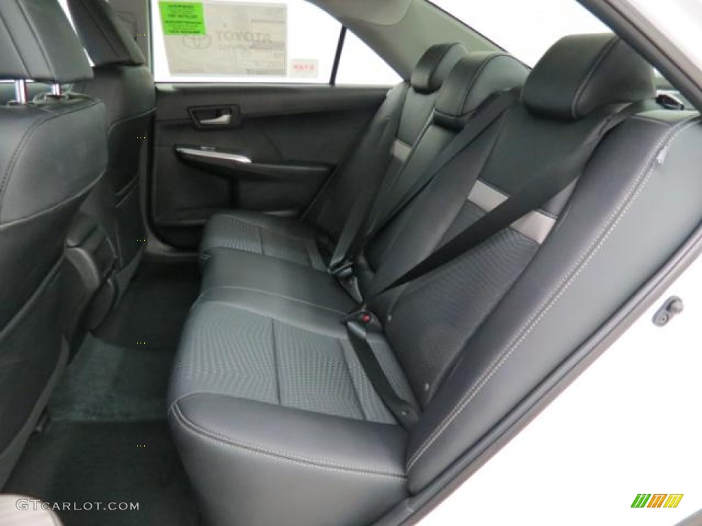 2013 Camry SE - Super White / Black photo #6