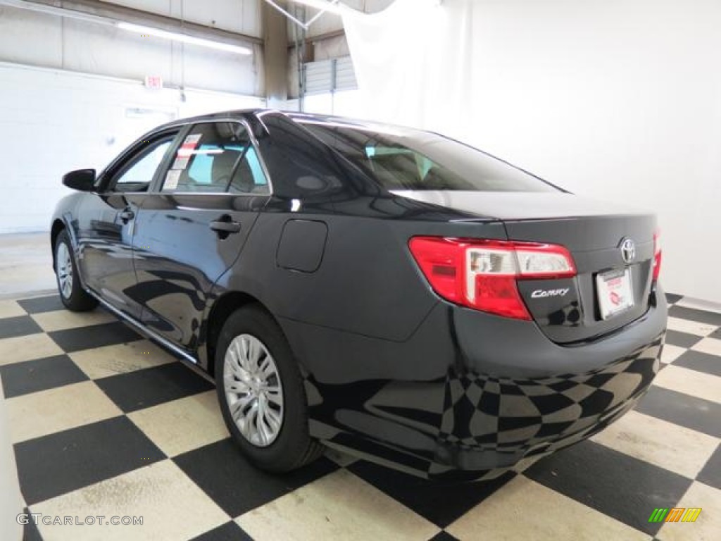 2013 Camry LE - Cosmic Gray Metallic / Ash photo #19